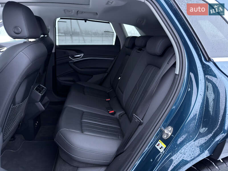 Внедорожник / Кроссовер Audi e-tron 2021 в Львове