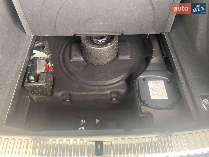 Позашляховик / Кросовер Audi e-tron 2020 в Ірпені