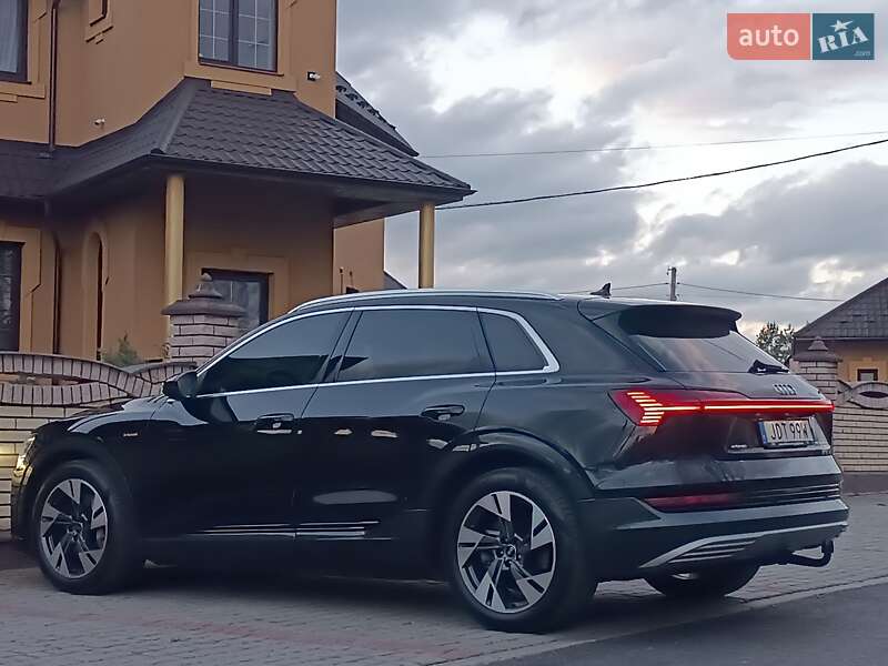 Внедорожник / Кроссовер Audi e-tron 2023 в Львове