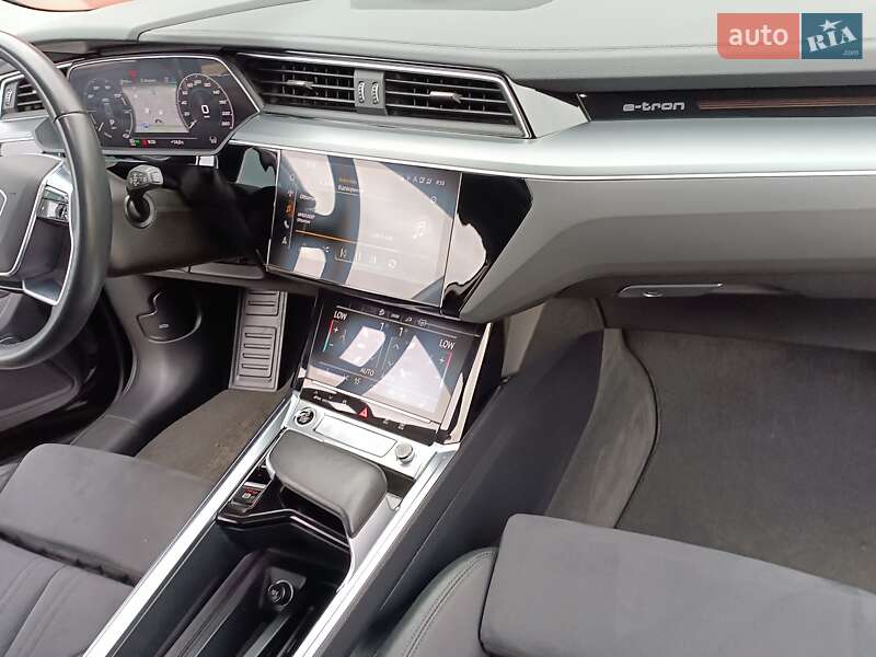 Внедорожник / Кроссовер Audi e-tron 2023 в Львове