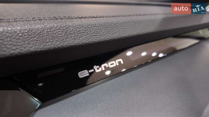 Позашляховик / Кросовер Audi e-tron 2020 в Львові