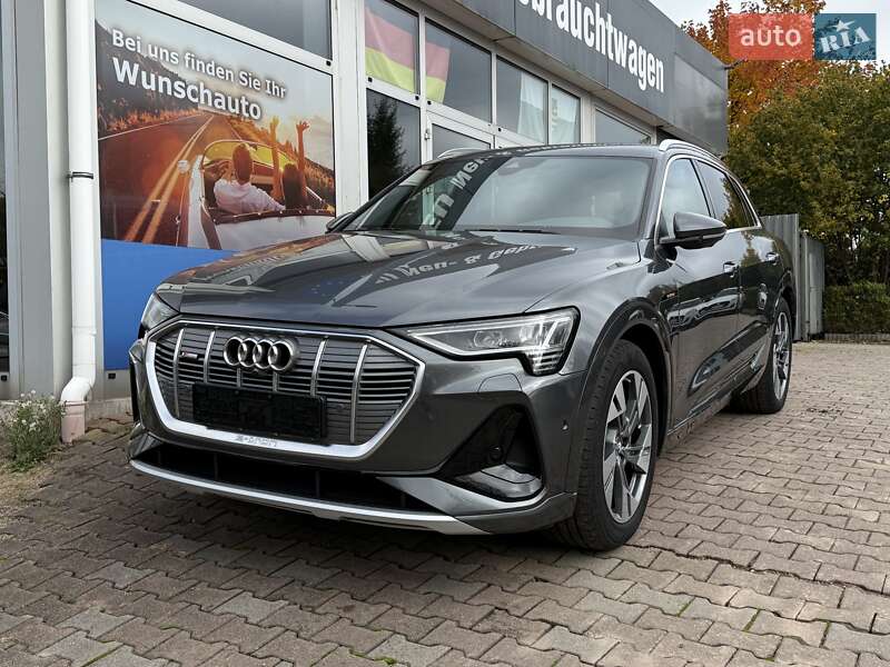 Позашляховик / Кросовер Audi e-tron 2020 в Красилові