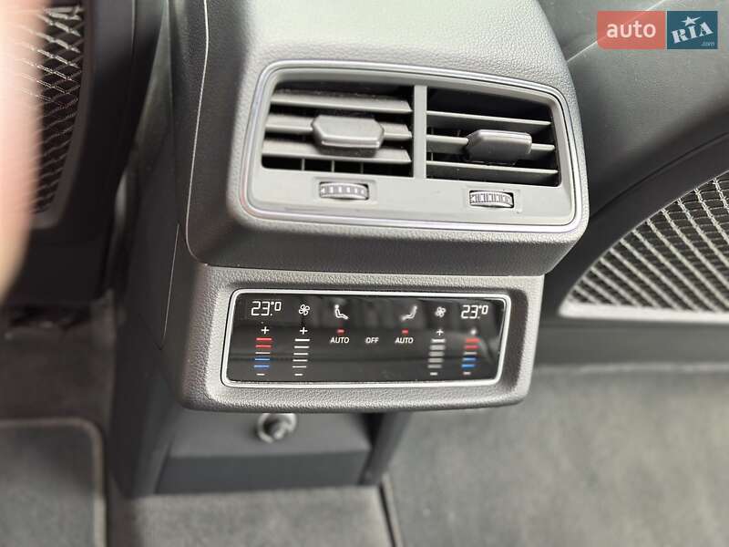 Внедорожник / Кроссовер Audi e-tron 2019 в Ужгороде