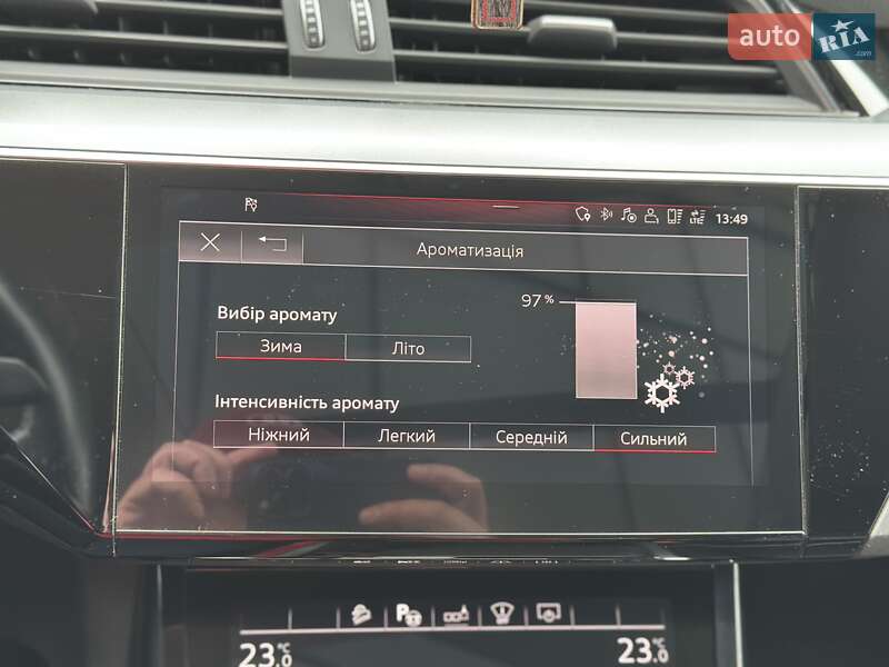 Внедорожник / Кроссовер Audi e-tron 2019 в Ужгороде