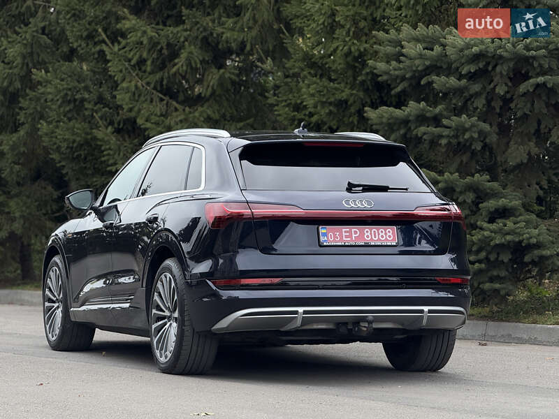 Позашляховик / Кросовер Audi e-tron 2021 в Тернополі