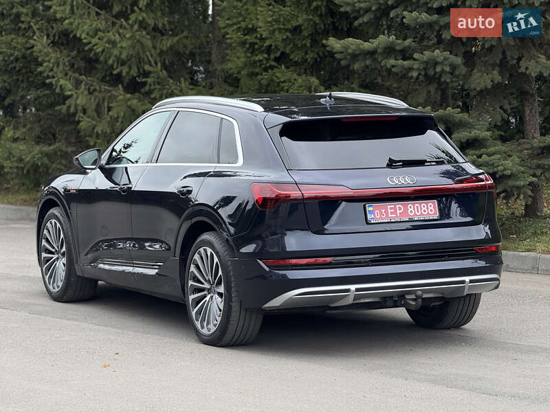 Позашляховик / Кросовер Audi e-tron 2021 в Тернополі