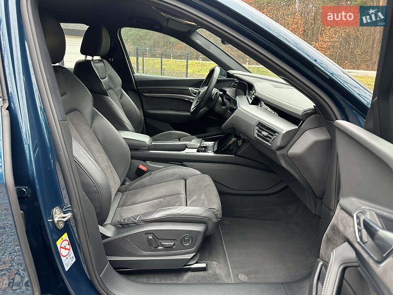 Внедорожник / Кроссовер Audi e-tron 2019 в Киеве