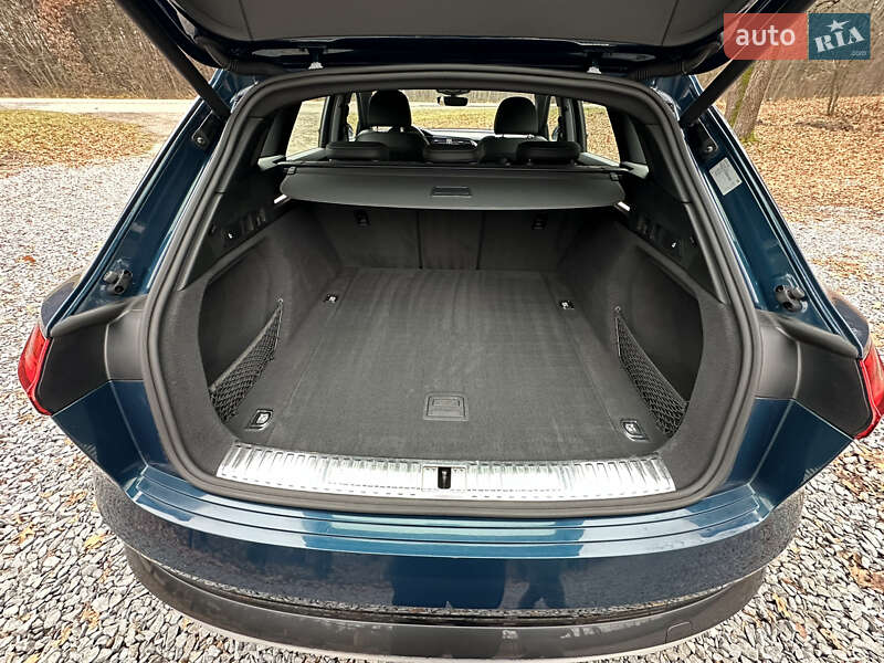 Внедорожник / Кроссовер Audi e-tron 2019 в Киеве