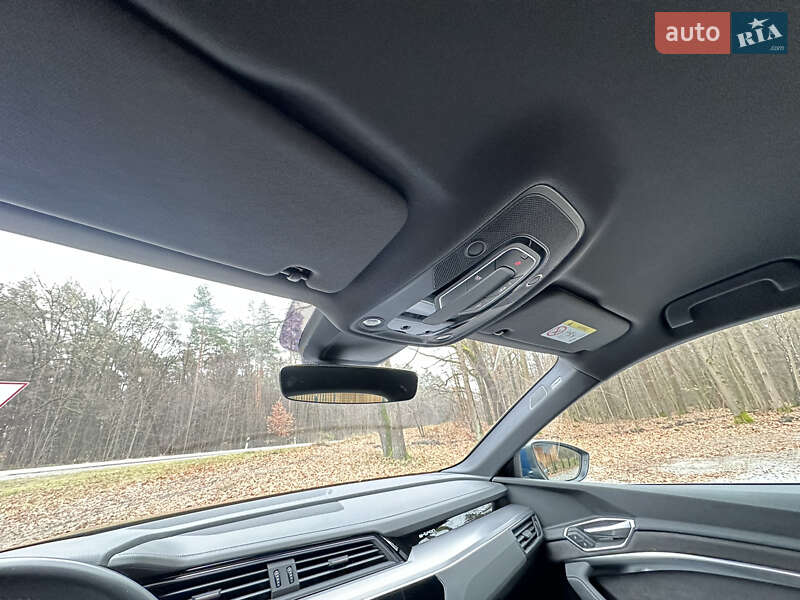 Внедорожник / Кроссовер Audi e-tron 2019 в Киеве