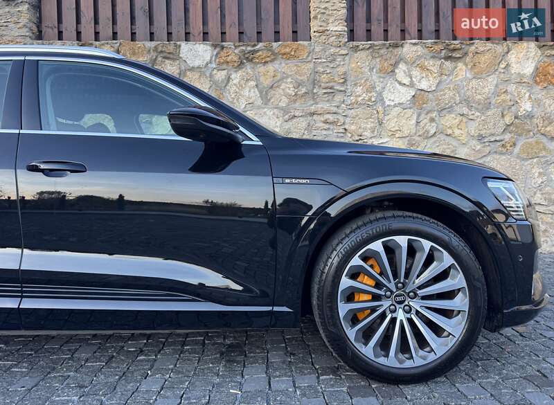 Внедорожник / Кроссовер Audi e-tron 2020 в Ровно