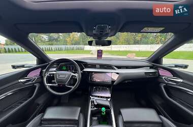Позашляховик / Кросовер Audi e-tron 2021 в Дніпрі