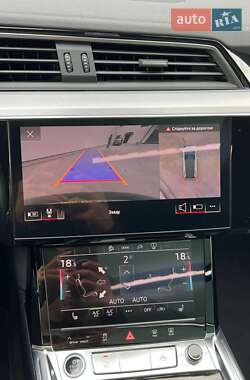 Позашляховик / Кросовер Audi e-tron 2021 в Дніпрі