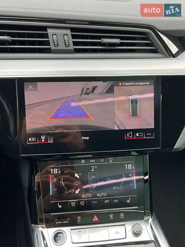 Позашляховик / Кросовер Audi e-tron 2021 в Дніпрі
