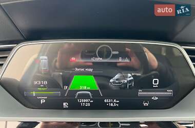 Позашляховик / Кросовер Audi e-tron 2021 в Дніпрі
