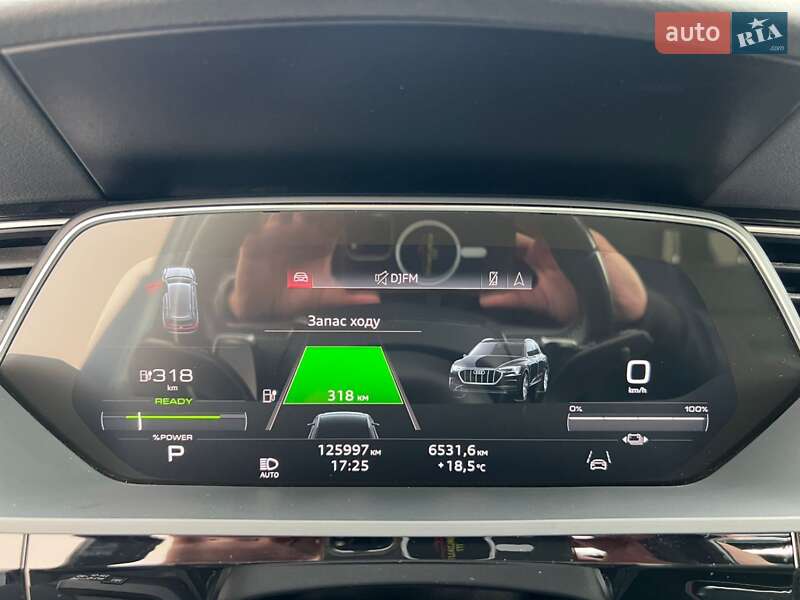 Позашляховик / Кросовер Audi e-tron 2021 в Дніпрі