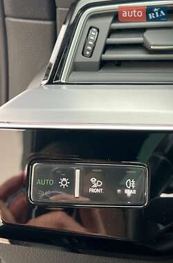 Позашляховик / Кросовер Audi e-tron 2021 в Дніпрі