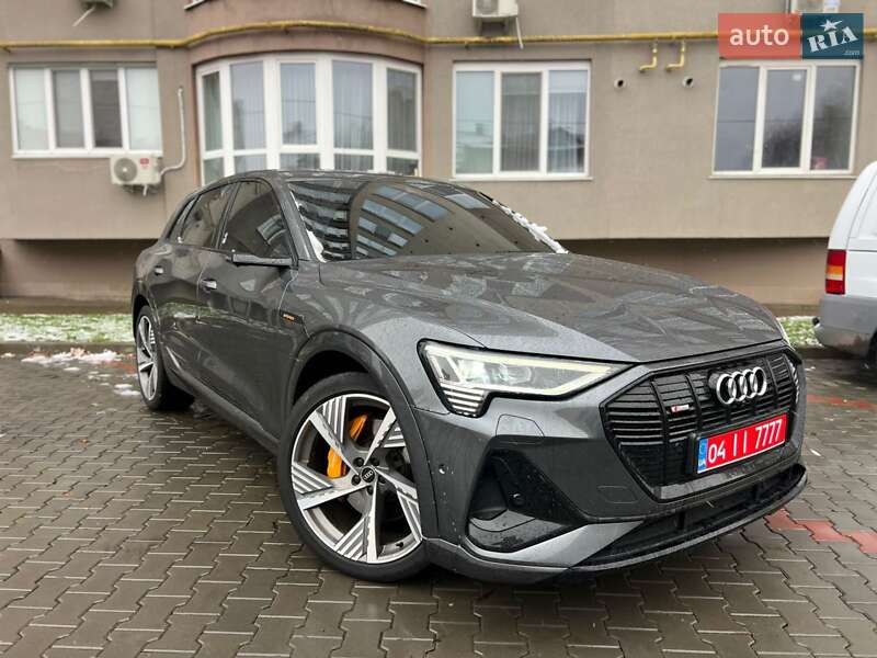 Позашляховик / Кросовер Audi e-tron 2021 в Дніпрі