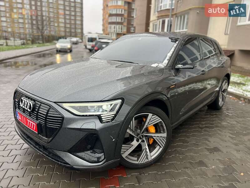 Позашляховик / Кросовер Audi e-tron 2021 в Дніпрі