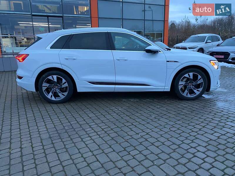 Позашляховик / Кросовер Audi e-tron 2020 в Львові