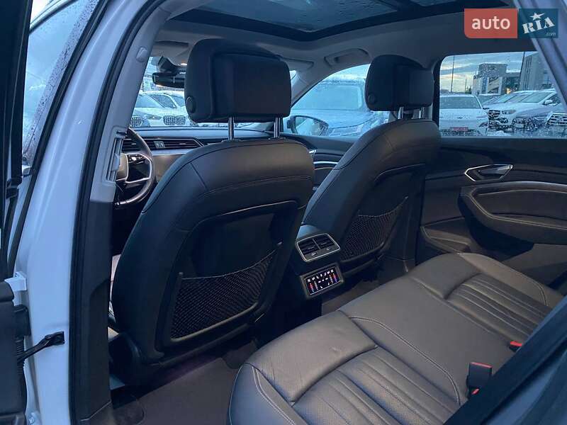 Позашляховик / Кросовер Audi e-tron 2020 в Львові