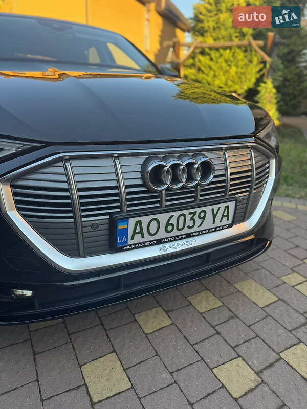 Внедорожник / Кроссовер Audi e-tron 2022 в Мукачево