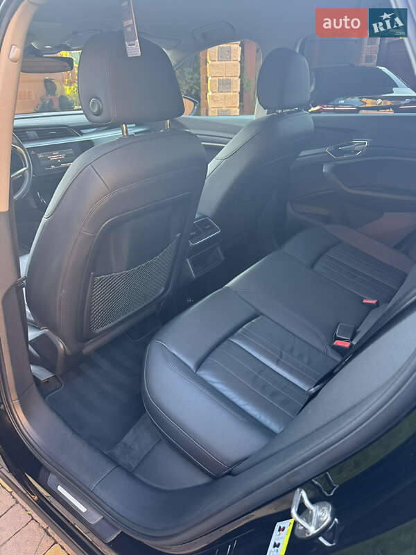 Внедорожник / Кроссовер Audi e-tron 2022 в Мукачево