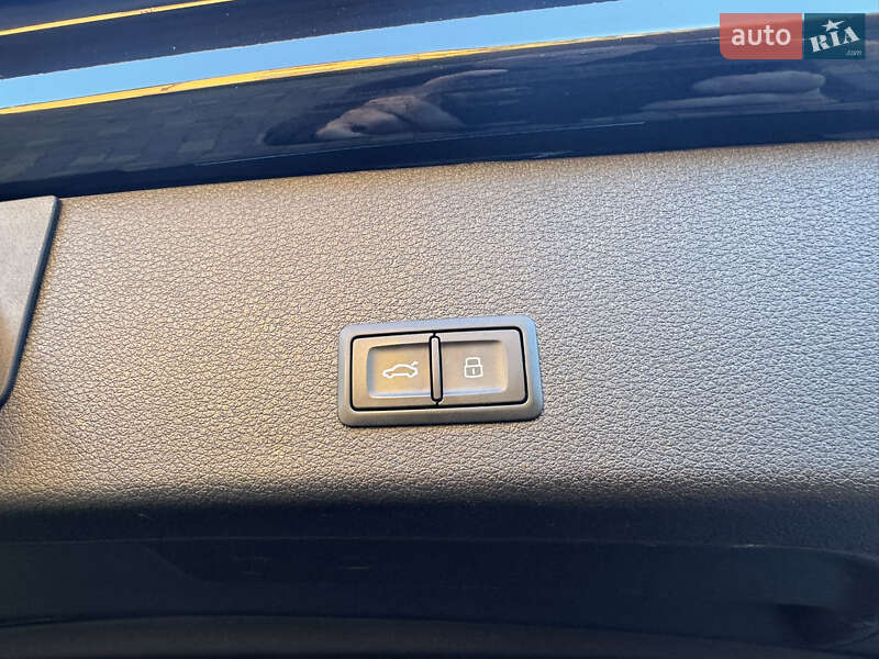 Внедорожник / Кроссовер Audi e-tron 2022 в Мукачево