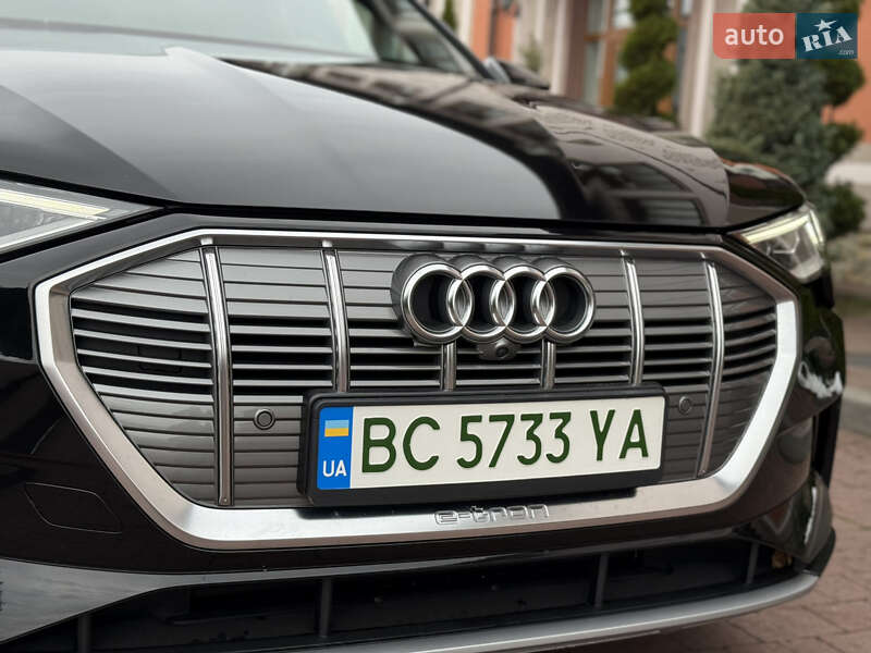 Позашляховик / Кросовер Audi e-tron 2020 в Стрию