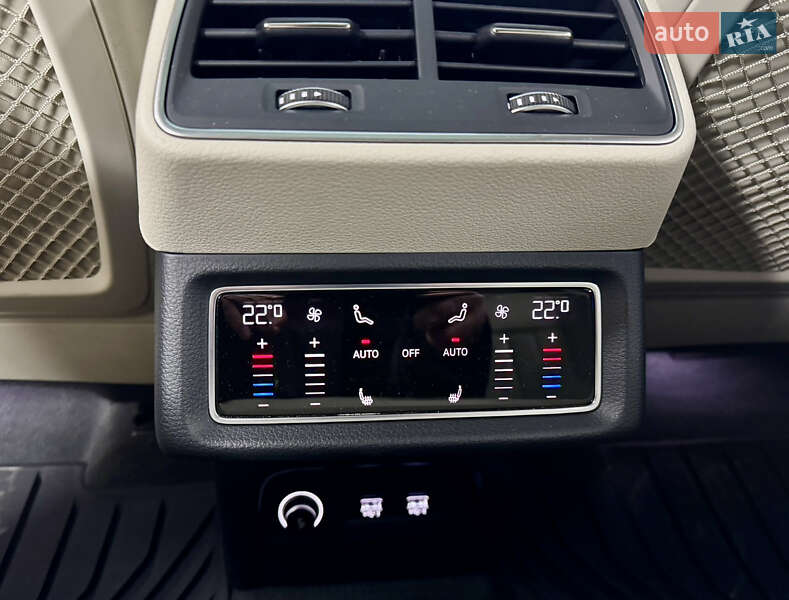 Позашляховик / Кросовер Audi e-tron 2019 в Києві