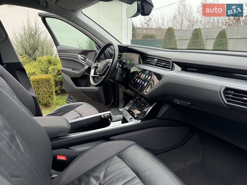 Позашляховик / Кросовер Audi e-tron 2020 в Харкові фото 28 Позашляховик / Кросовер Audi e-tron 2020 в Харкові