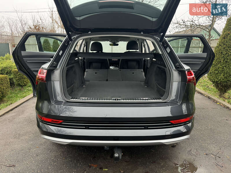 Позашляховик / Кросовер Audi e-tron 2020 в Харкові фото 52 Позашляховик / Кросовер Audi e-tron 2020 в Харкові