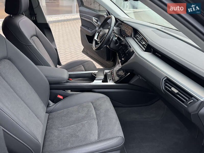 Позашляховик / Кросовер Audi e-tron 2023 в Хмельницькому фото 45 Позашляховик / Кросовер Audi e-tron 2023 в Хмельницькому