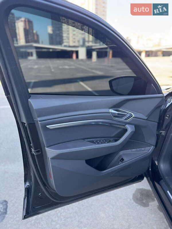 Внедорожник / Кроссовер Audi e-tron 2020 в Киеве