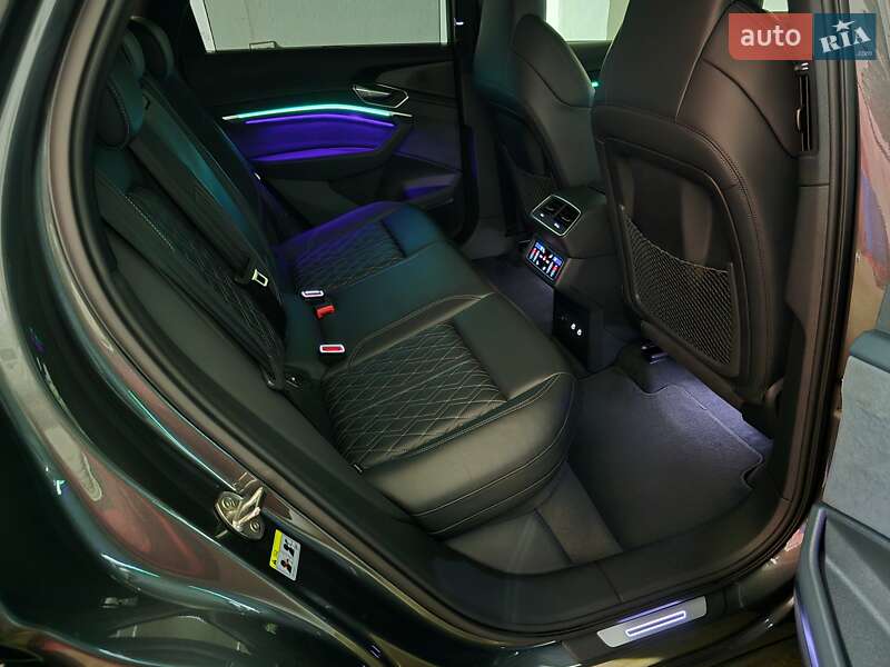 Внедорожник / Кроссовер Audi e-tron 2022 в Житомире