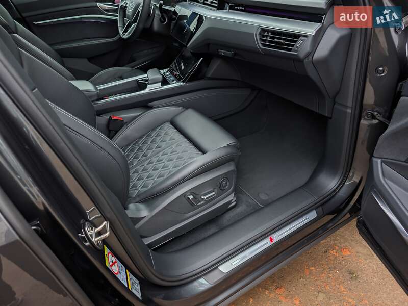 Внедорожник / Кроссовер Audi e-tron 2022 в Житомире