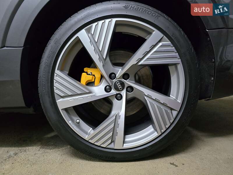 Внедорожник / Кроссовер Audi e-tron 2022 в Житомире