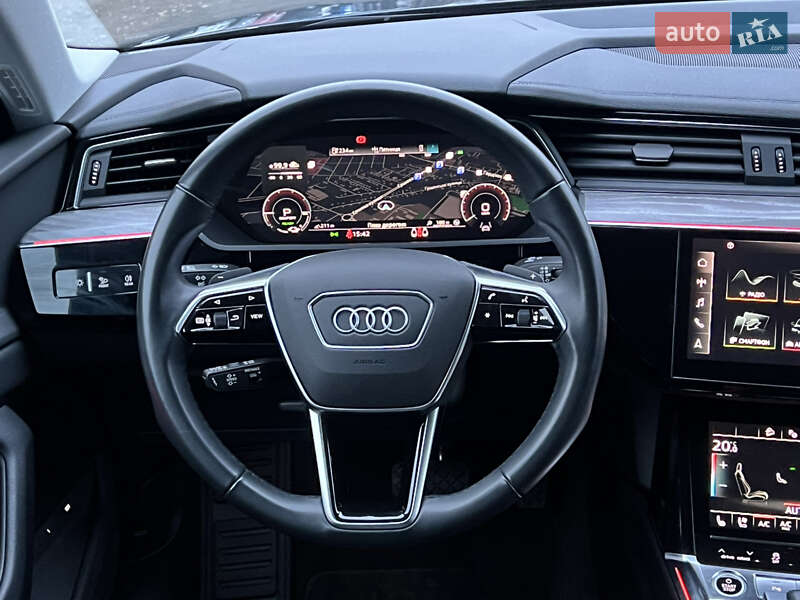 Позашляховик / Кросовер Audi e-tron 2022 в Луцьку