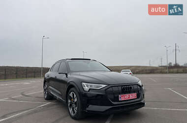 Внедорожник / Кроссовер Audi e-tron 2022 в Ровно