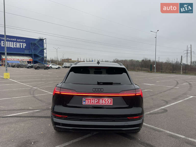 Внедорожник / Кроссовер Audi e-tron 2022 в Ровно фото 17 Внедорожник / Кроссовер Audi e-tron 2022 в Ровно