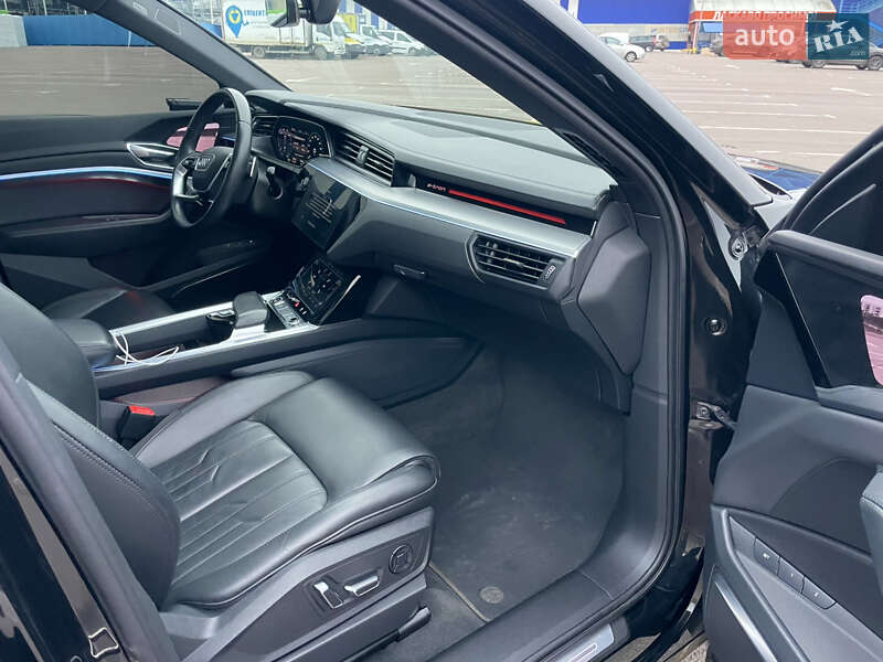 Внедорожник / Кроссовер Audi e-tron 2022 в Ровно фото 40 Внедорожник / Кроссовер Audi e-tron 2022 в Ровно