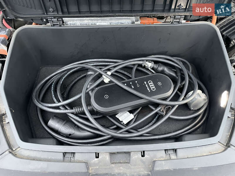 Внедорожник / Кроссовер Audi e-tron 2022 в Ровно фото 67 Внедорожник / Кроссовер Audi e-tron 2022 в Ровно