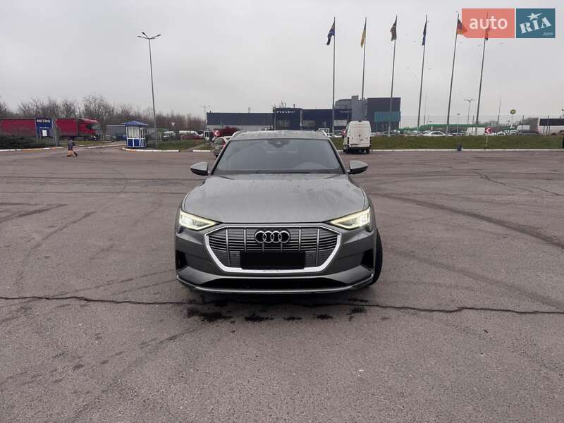 Внедорожник / Кроссовер Audi e-tron 2020 в Львове фото 8 Внедорожник / Кроссовер Audi e-tron 2020 в Львове