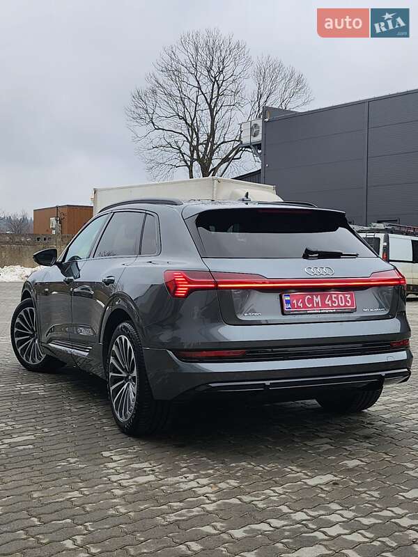 Внедорожник / Кроссовер Audi e-tron 2021 в Бориславе