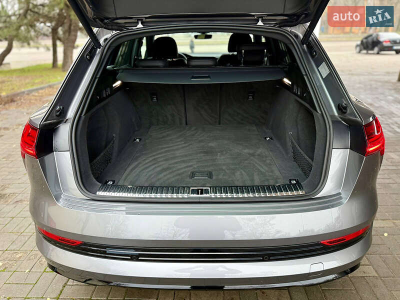 Внедорожник / Кроссовер Audi e-tron 2022 в Днепре фото 20 Внедорожник / Кроссовер Audi e-tron 2022 в Днепре