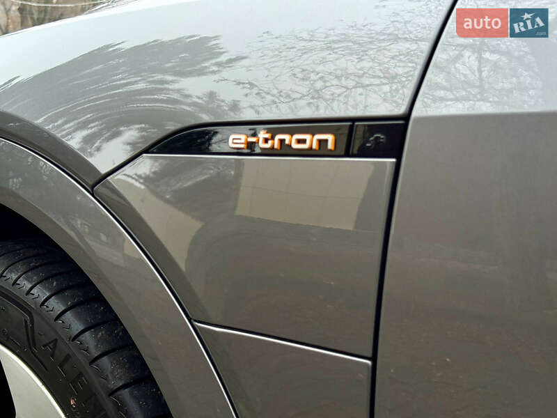 Внедорожник / Кроссовер Audi e-tron 2022 в Днепре фото 59 Внедорожник / Кроссовер Audi e-tron 2022 в Днепре