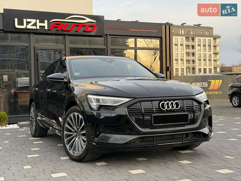 Внедорожник / Кроссовер Audi e-tron 2022 в Ужгороде
