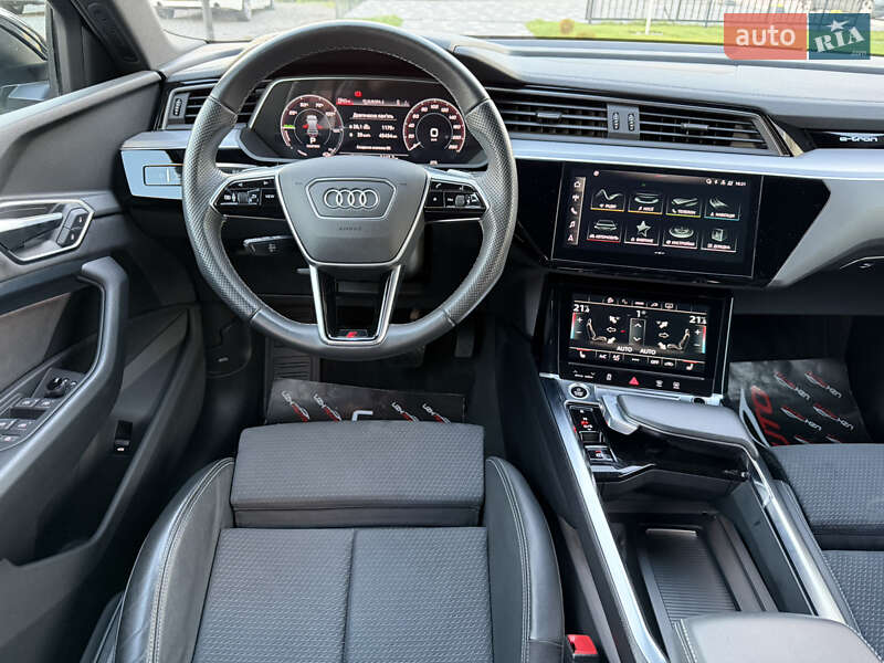 Внедорожник / Кроссовер Audi e-tron 2022 в Ужгороде