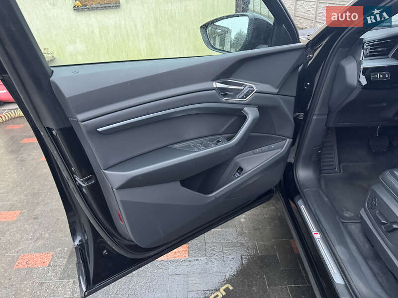 Позашляховик / Кросовер Audi e-tron 2022 в Житомирі