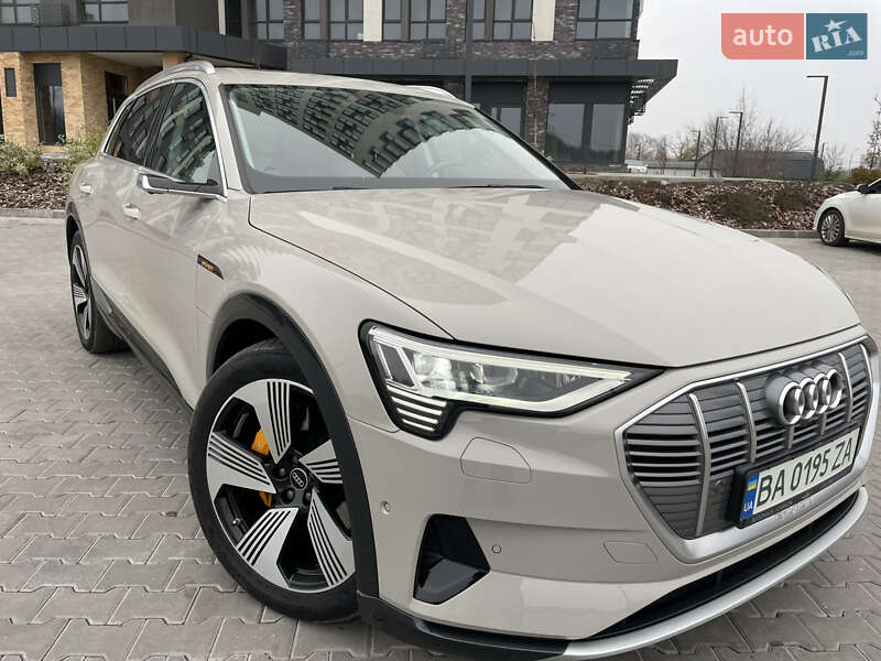 Внедорожник / Кроссовер Audi e-tron 2018 в Кропивницком