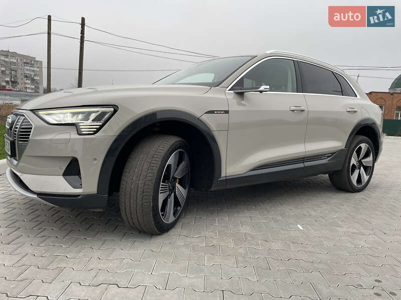 Внедорожник / Кроссовер Audi e-tron 2018 в Кропивницком